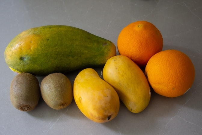 mango kiwi papaya oranges