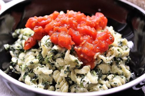 ricotta spinach pasta with tomato sauce