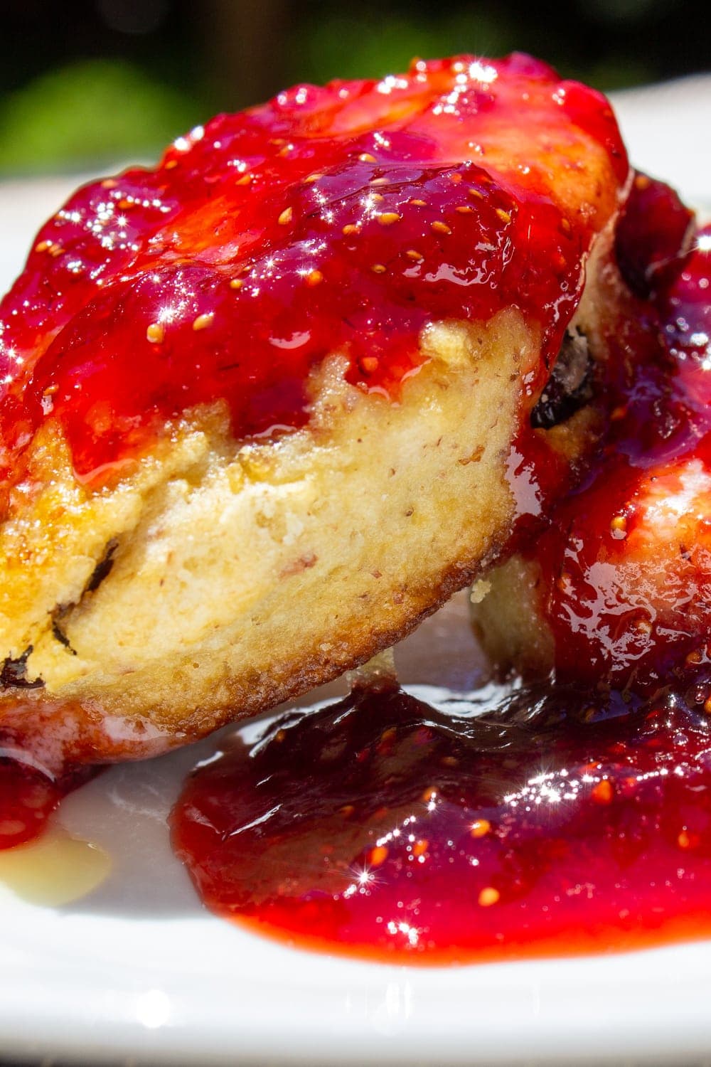 strawberry jam on scones p