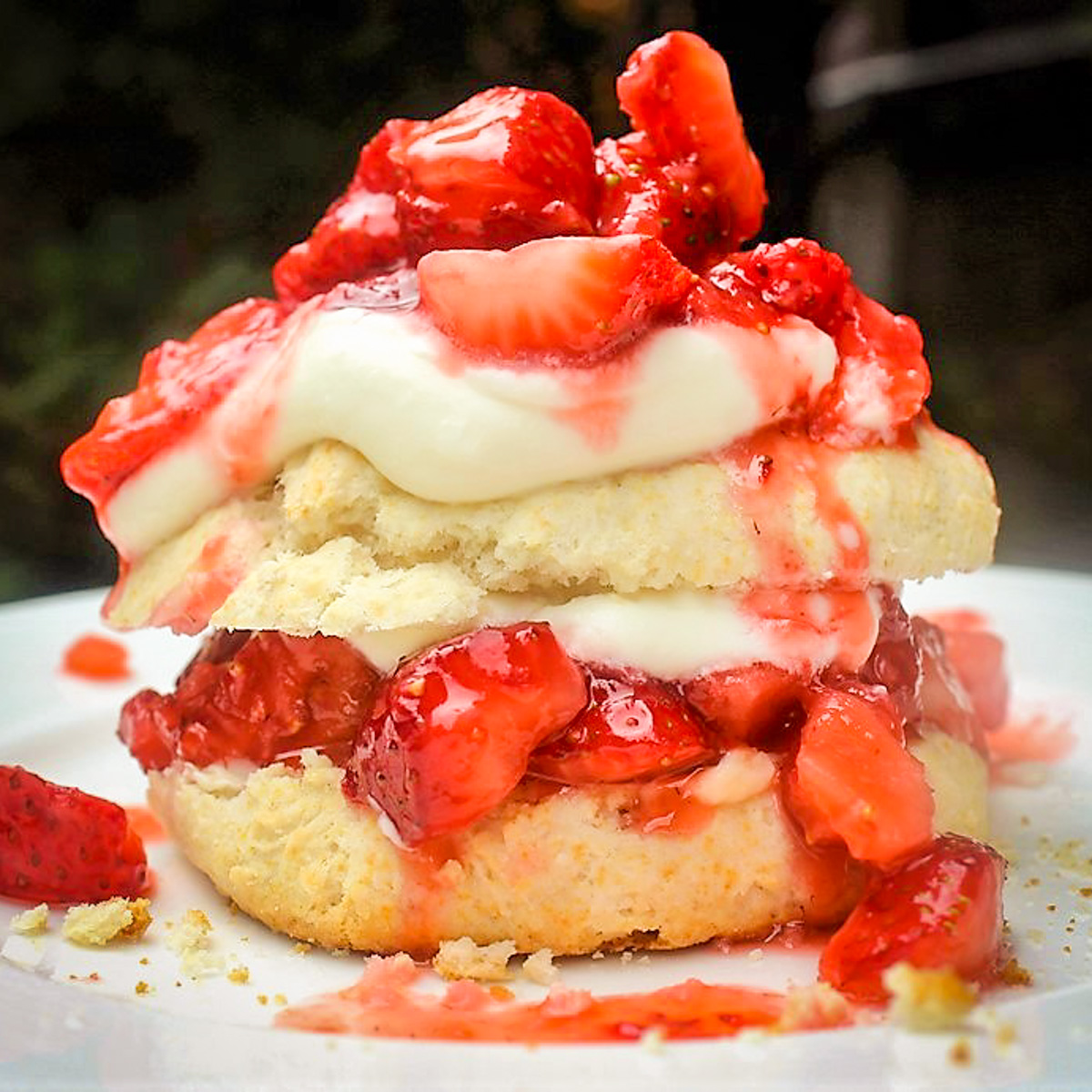 Best Biscuit Strawberry Shortcake (20 min)