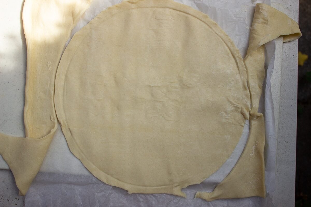 puff pastry dough cut into circle