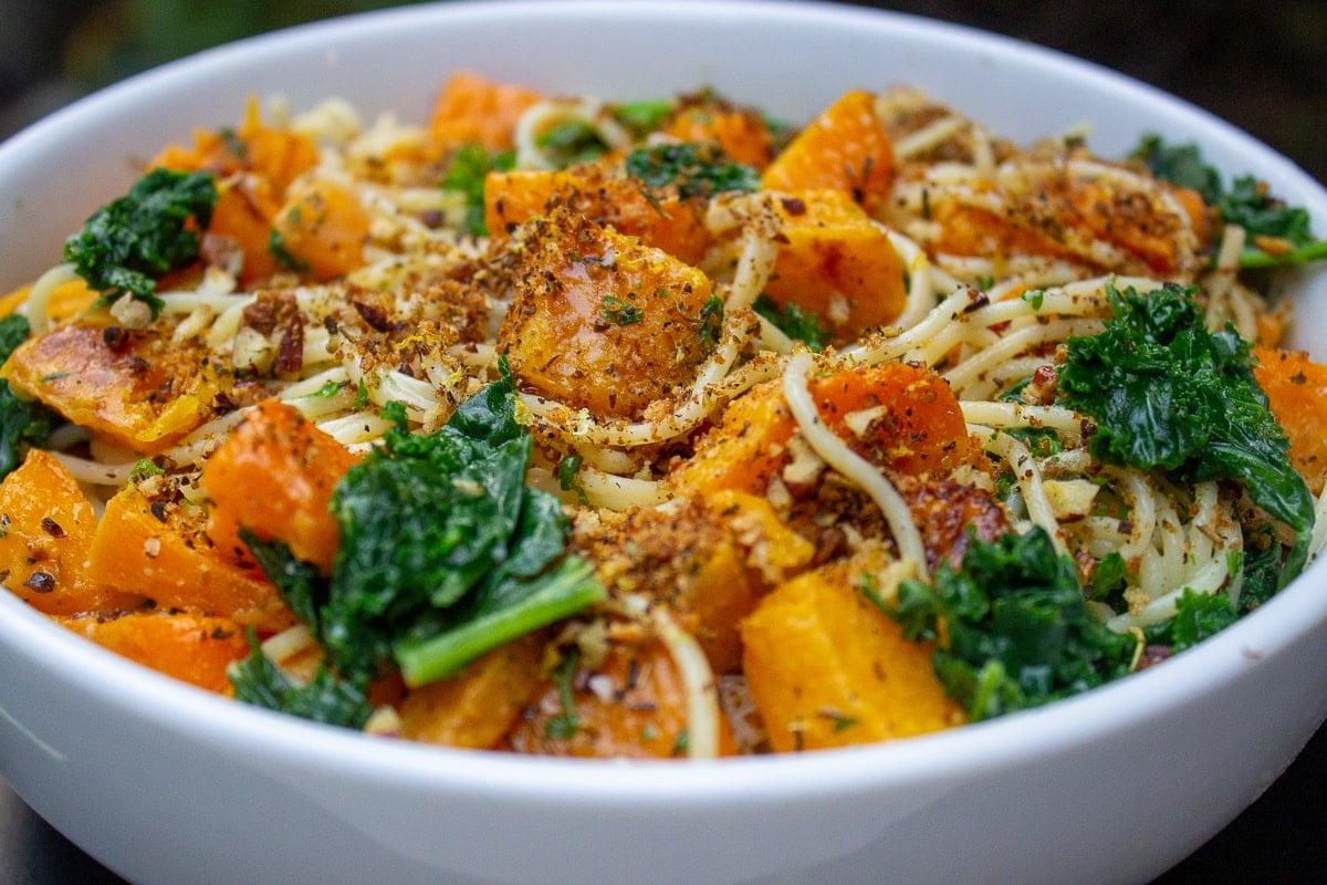 pasta with squash, kale, butter sauce and crumb topping 1