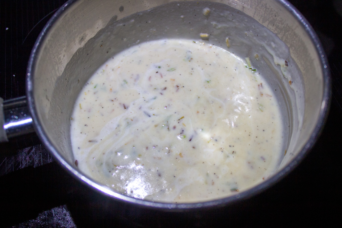 cream sauce in pot