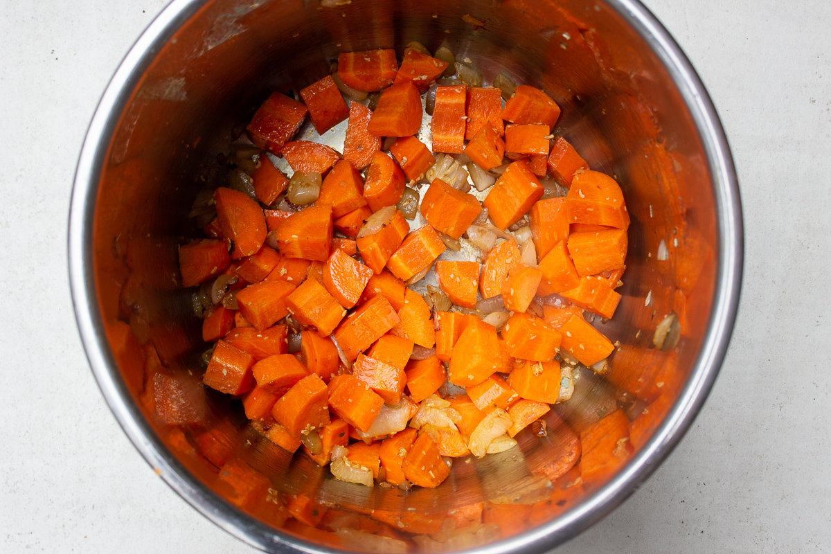 sauteed carrots and onions in instant pot