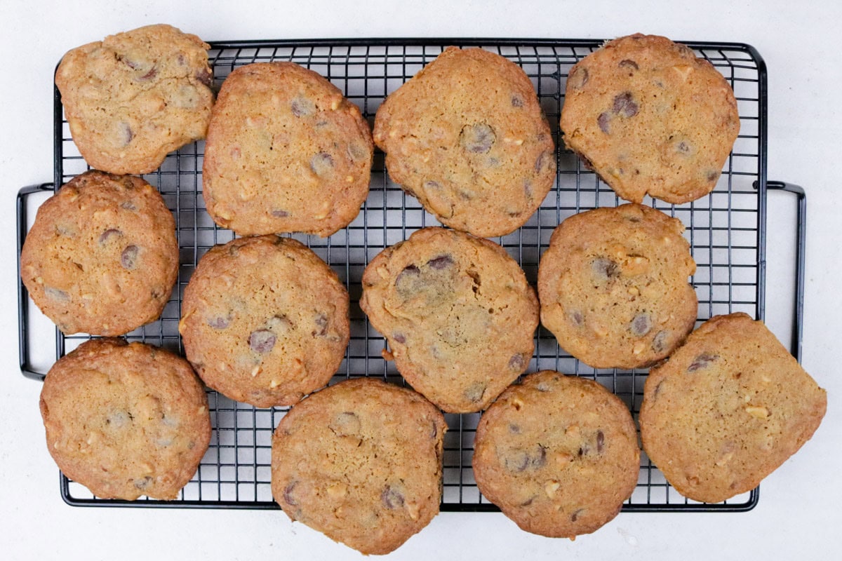 Baked cookies on cooling rack.